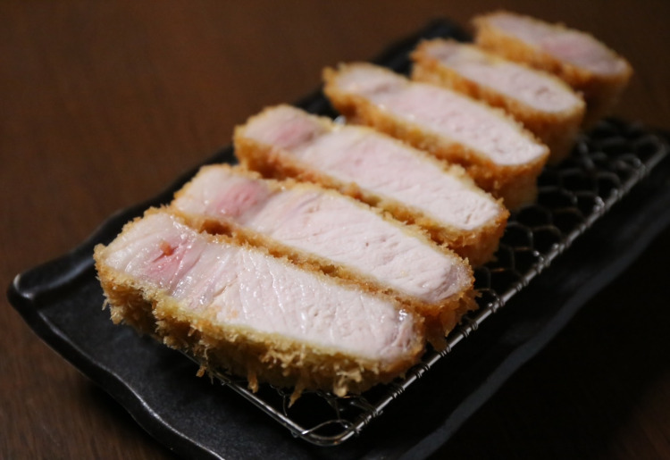 5. TOKYO Xリブロース豚かつ定食 200ｇ(tonkatsu teishoku／TOKYO X Rib Roast Pork Cutlet Set Meal 200g)